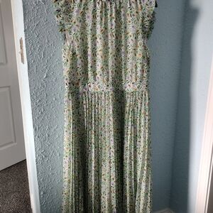 Ann Taylor Green Floral Dress